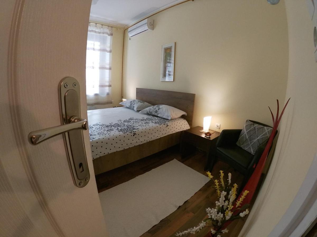 Apartment Honey Free Parking Сараєво Екстер'єр фото