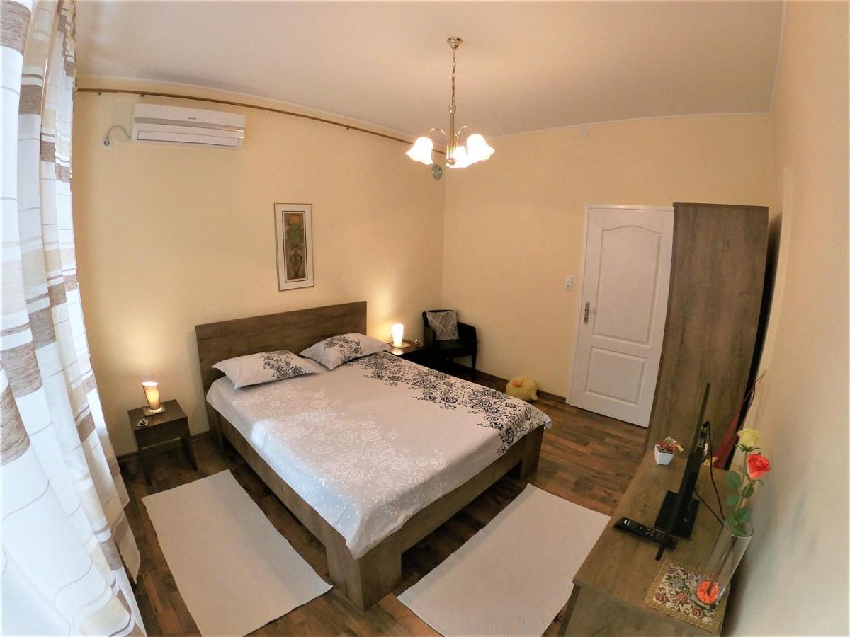 Apartment Honey Free Parking Сараєво Екстер'єр фото